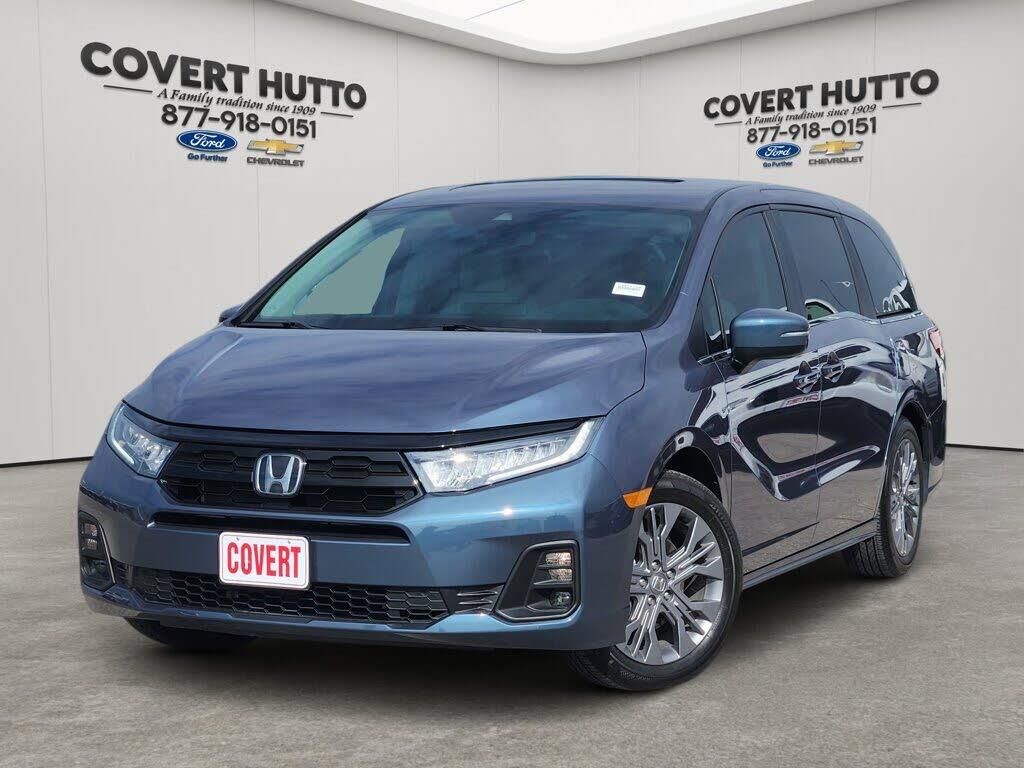 2025 Honda Odyssey Touring — photo 1 of 1