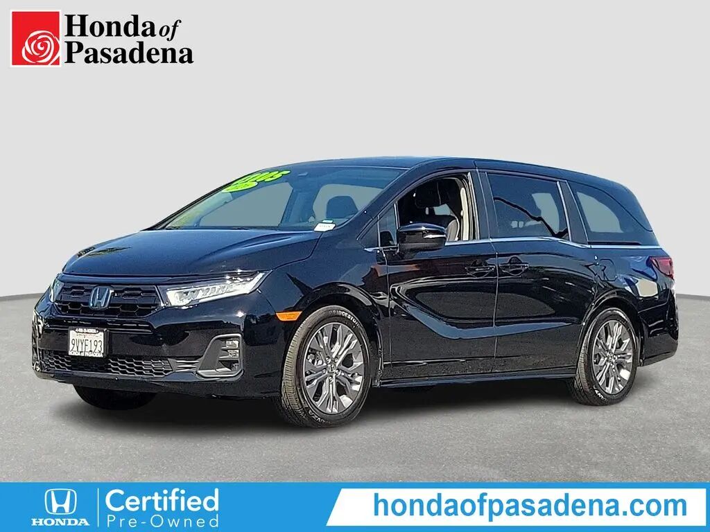 2026 Honda Odyssey Touring — photo 1 of 13