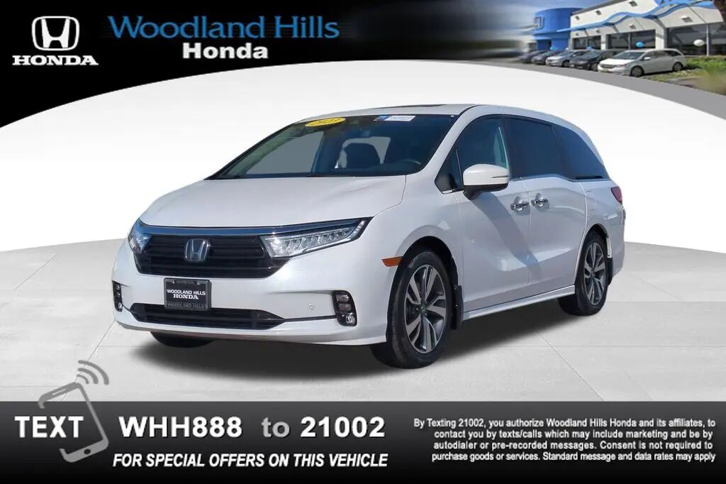 2023 Honda Odyssey Touring — photo 1 of 13