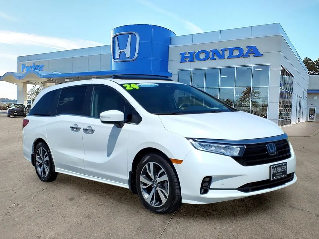 2024 Honda Odyssey Touring — photo 1 of 13