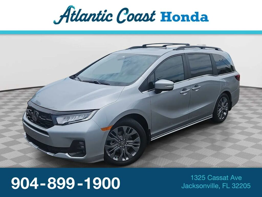 2026 Honda Odyssey Touring — photo 1 of 13
