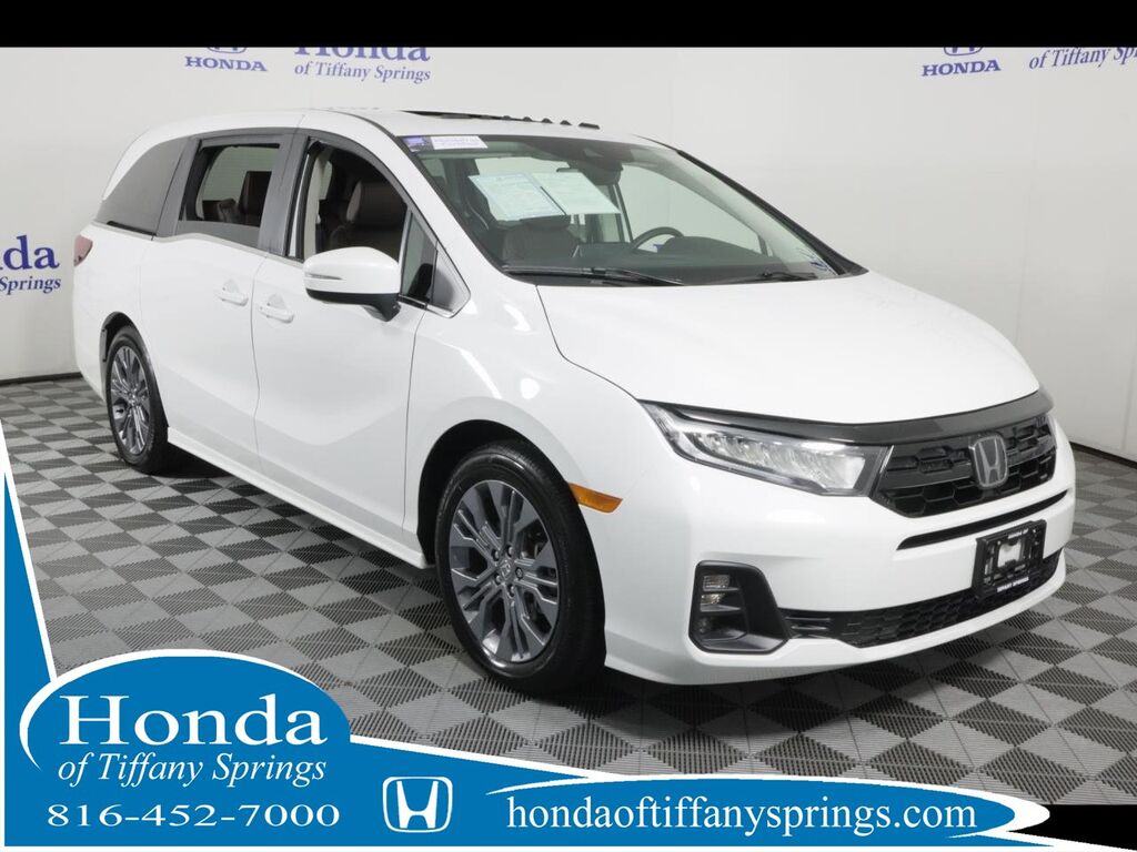 2026 Honda Odyssey Touring — photo 1 of 7