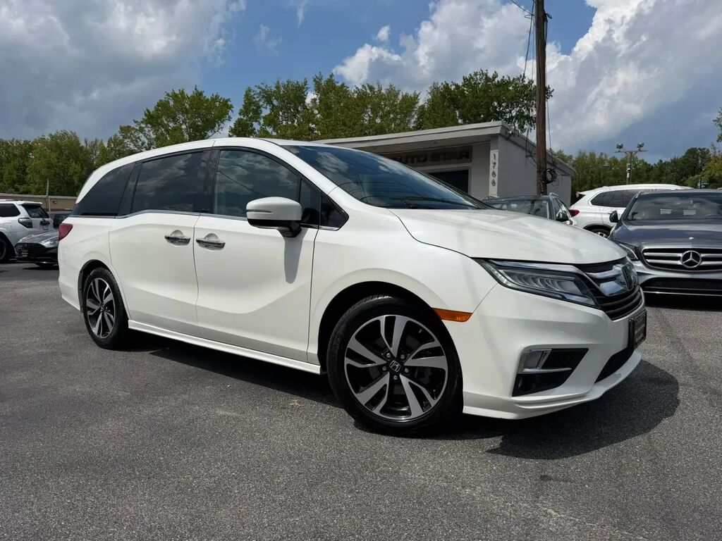 2019 Honda Odyssey Elite — photo 1 of 13