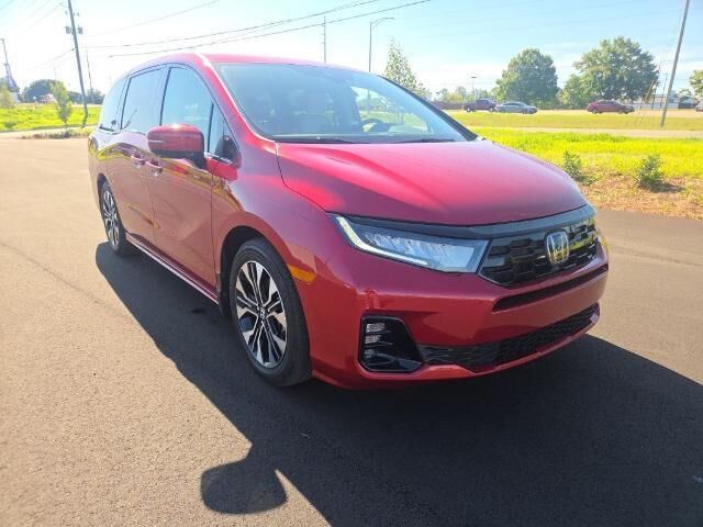 2025 Honda Odyssey Elite — photo 1 of 13
