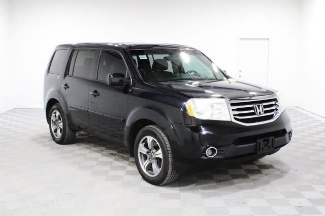 2015 Honda Pilot SE — photo 1 of 13