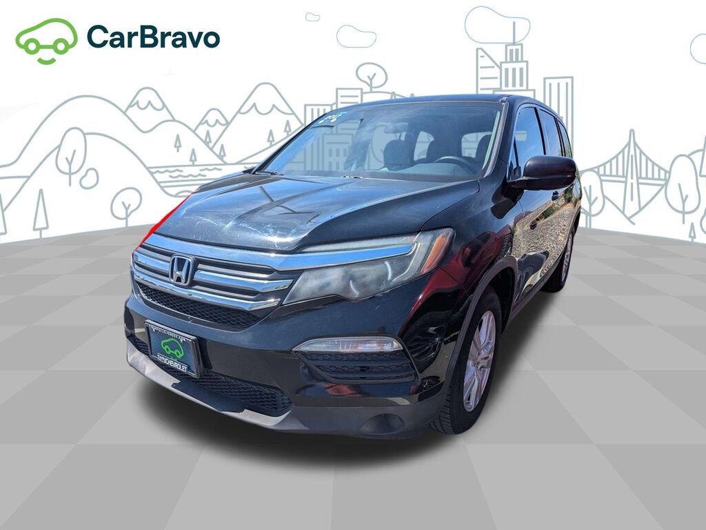 2017 Honda Pilot LX — photo 1 of 7