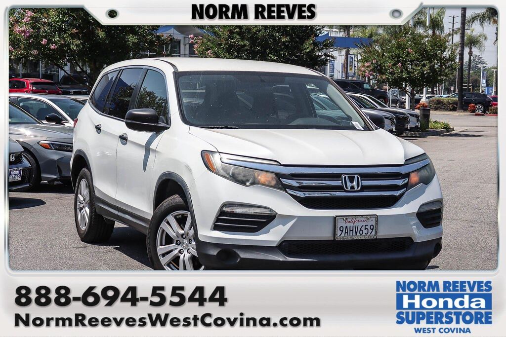 2018 Honda Pilot LX — photo 1 of 7