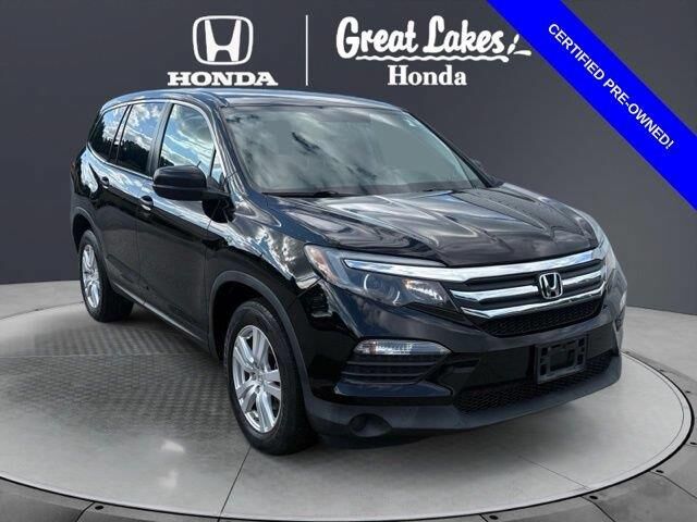 2017 Honda Pilot LX — photo 1 of 13