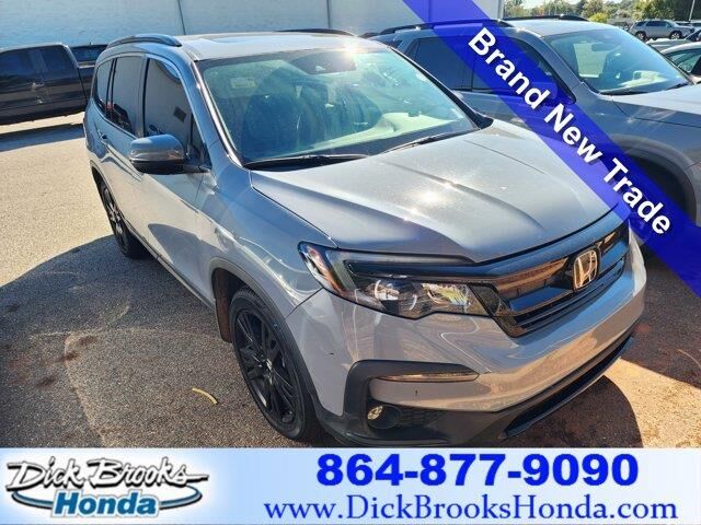 2022 Honda Pilot SE — photo 1 of 11