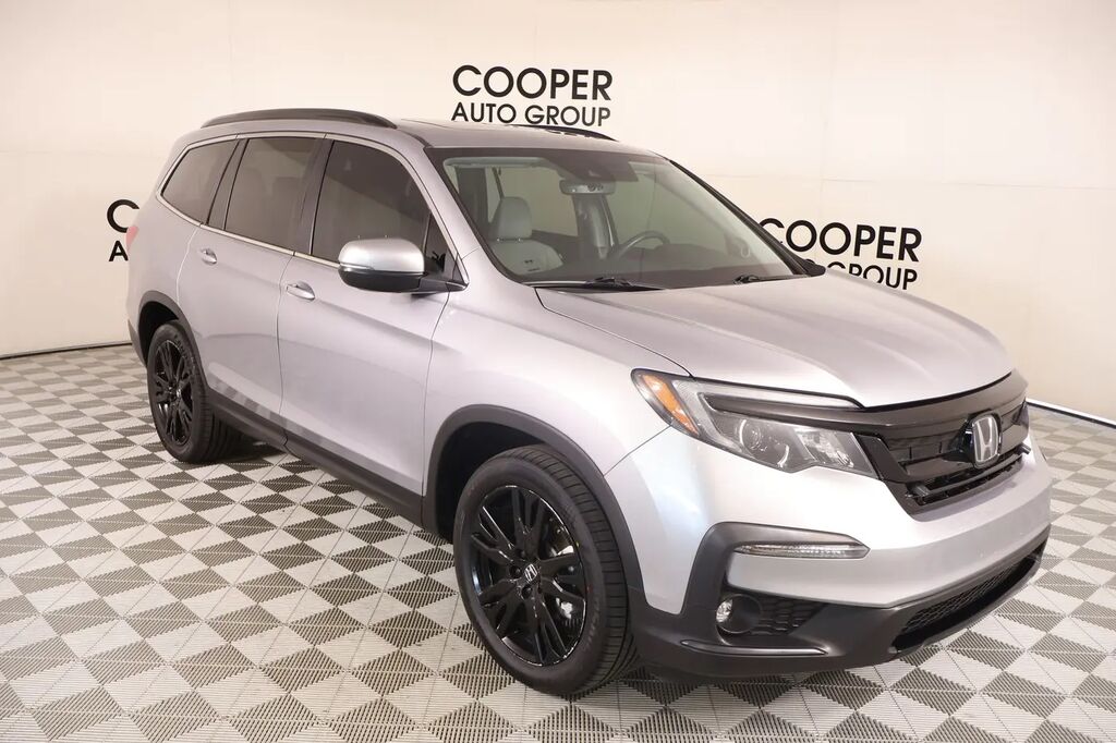 2021 Honda Pilot SE — photo 1 of 13