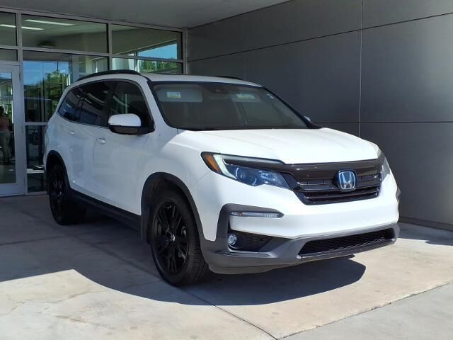 2022 Honda Pilot SE — photo 1 of 13