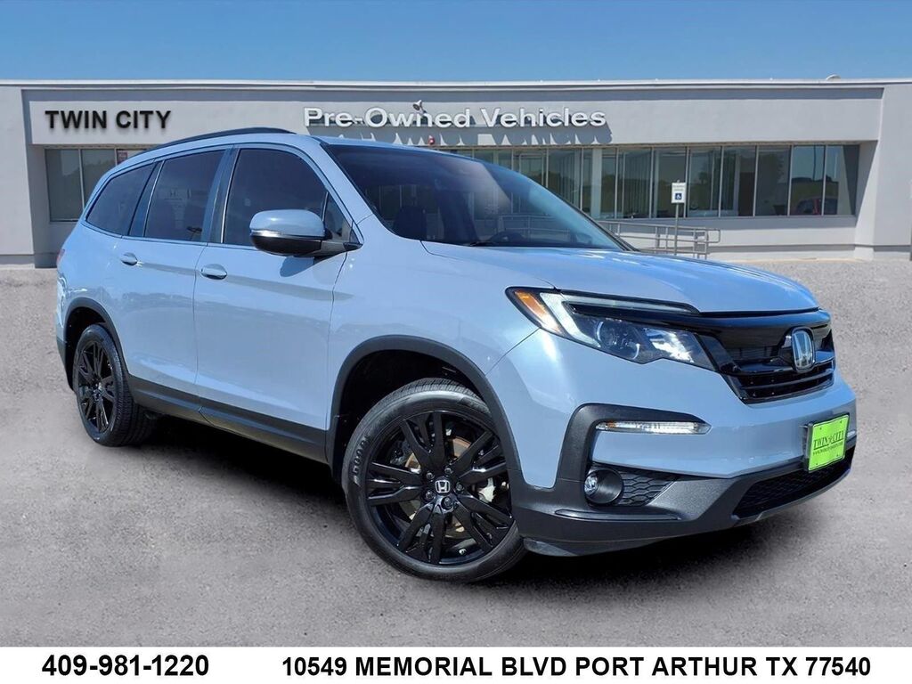 2022 Honda Pilot SE — photo 1 of 13