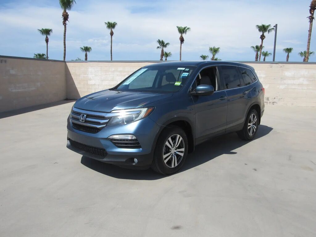 2017 Honda Pilot EX — photo 1 of 11