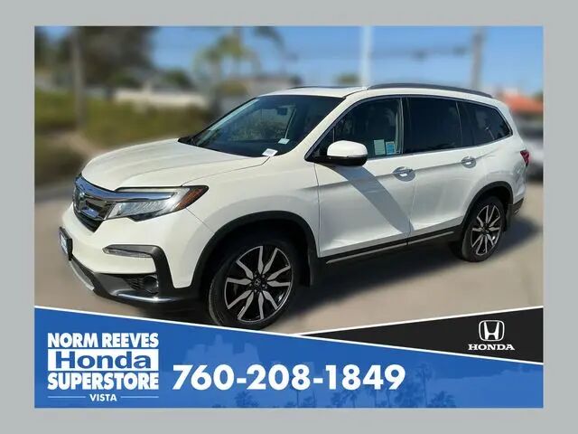 2019 Honda Pilot Touring w/Rear Captain's Chairs — photo 1 of 13