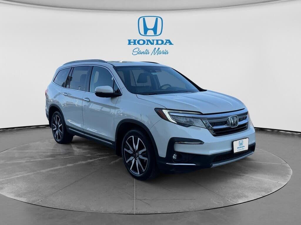 2019 Honda Pilot Touring — photo 1 of 2