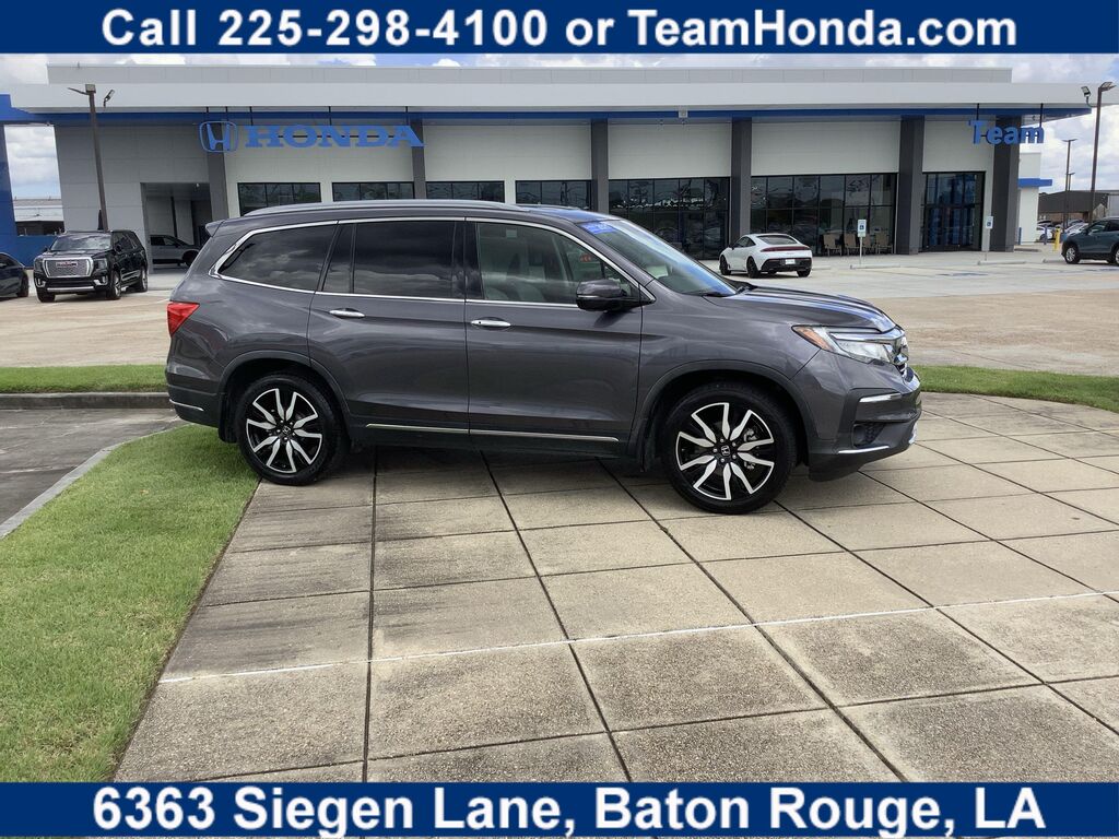 2021 Honda Pilot Touring — photo 1 of 26
