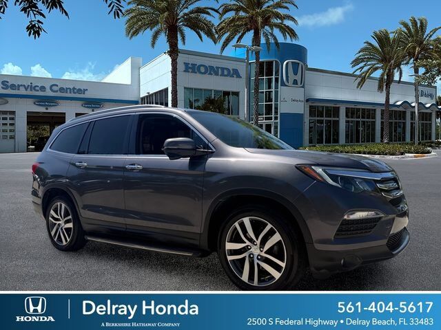 2018 Honda Pilot 2WD Touring — photo 1 of 7