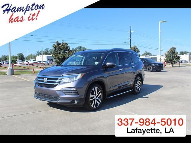 2017 Honda Pilot Elite — photo 1 of 13