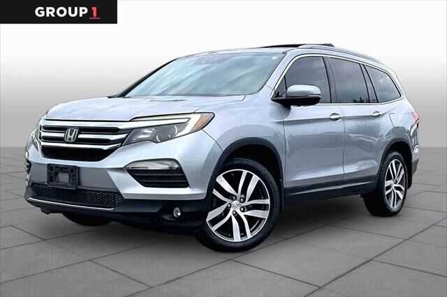 2016 Honda Pilot Elite — photo 1 of 13