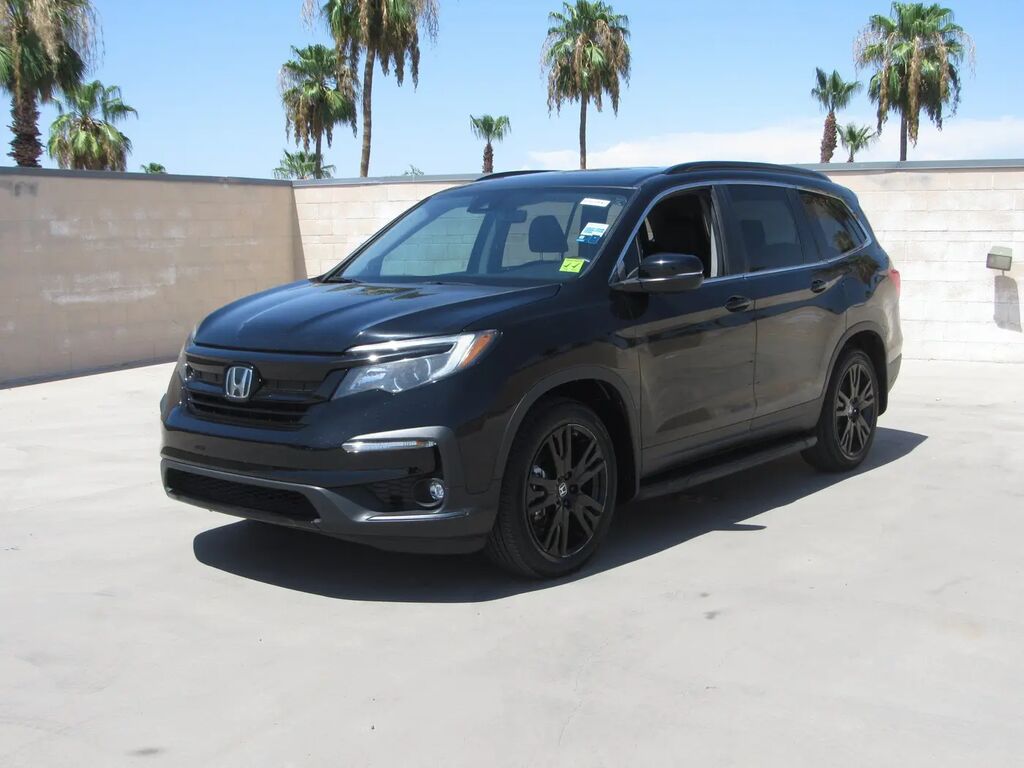 2022 Honda Pilot SE — photo 1 of 13