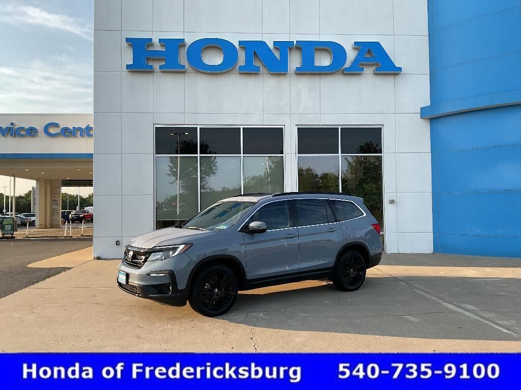 2022 Honda Pilot SE — photo 1 of 13