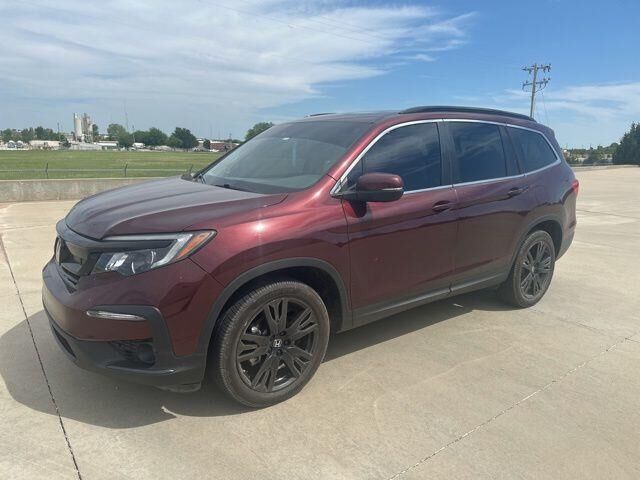 2022 Honda Pilot SE — photo 1 of 13