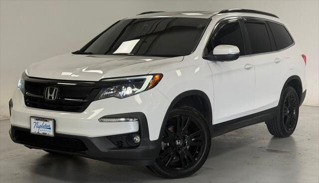 2022 Honda Pilot SE — photo 1 of 13