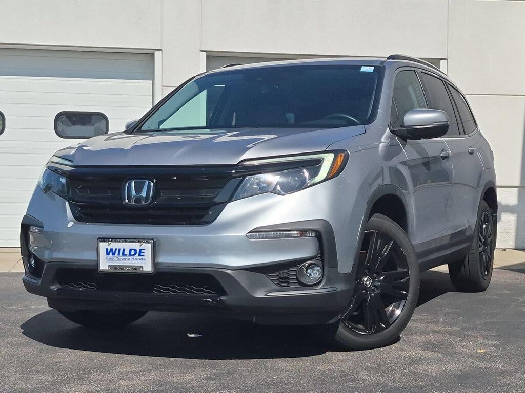 2022 Honda Pilot SE — photo 1 of 13