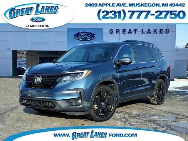 2022 Honda Pilot SE — photo 1 of 12