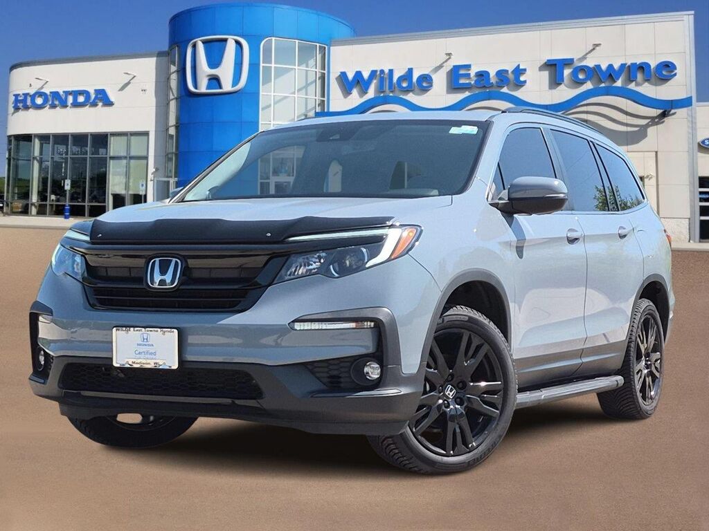 2022 Honda Pilot SE — photo 1 of 13