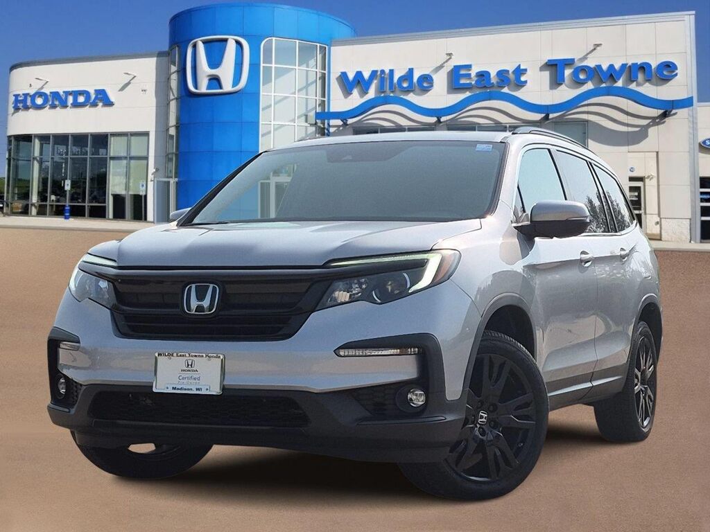 2022 Honda Pilot SE — photo 1 of 13