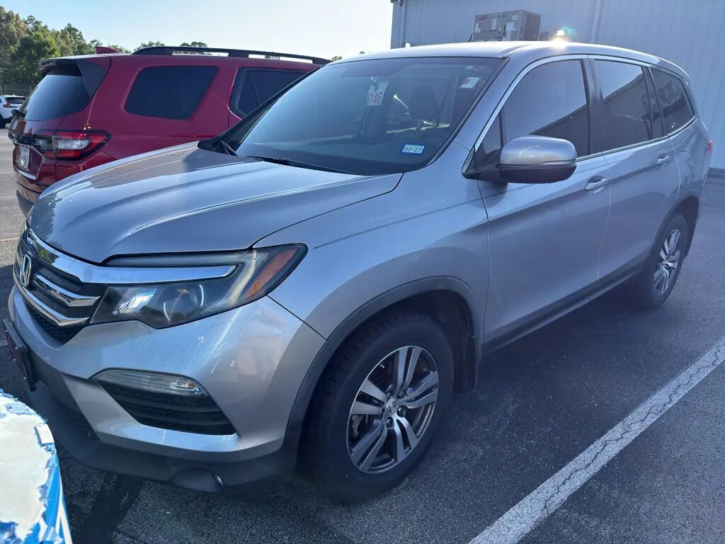 2017 Honda Pilot EX — photo 1 of 13
