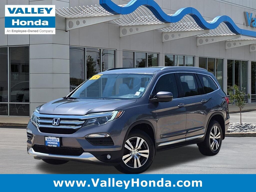 2016 Honda Pilot EX — photo 1 of 13