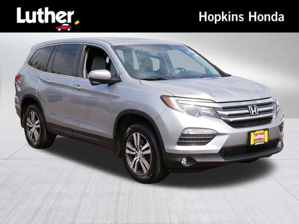 2017 Honda Pilot AWD EX-L — photo 1 of 7