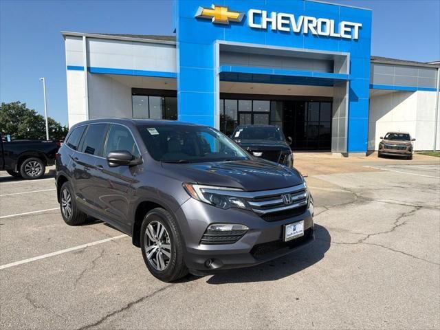 2017 Honda Pilot EX-L w/Honda Sensing — photo 1 of 26
