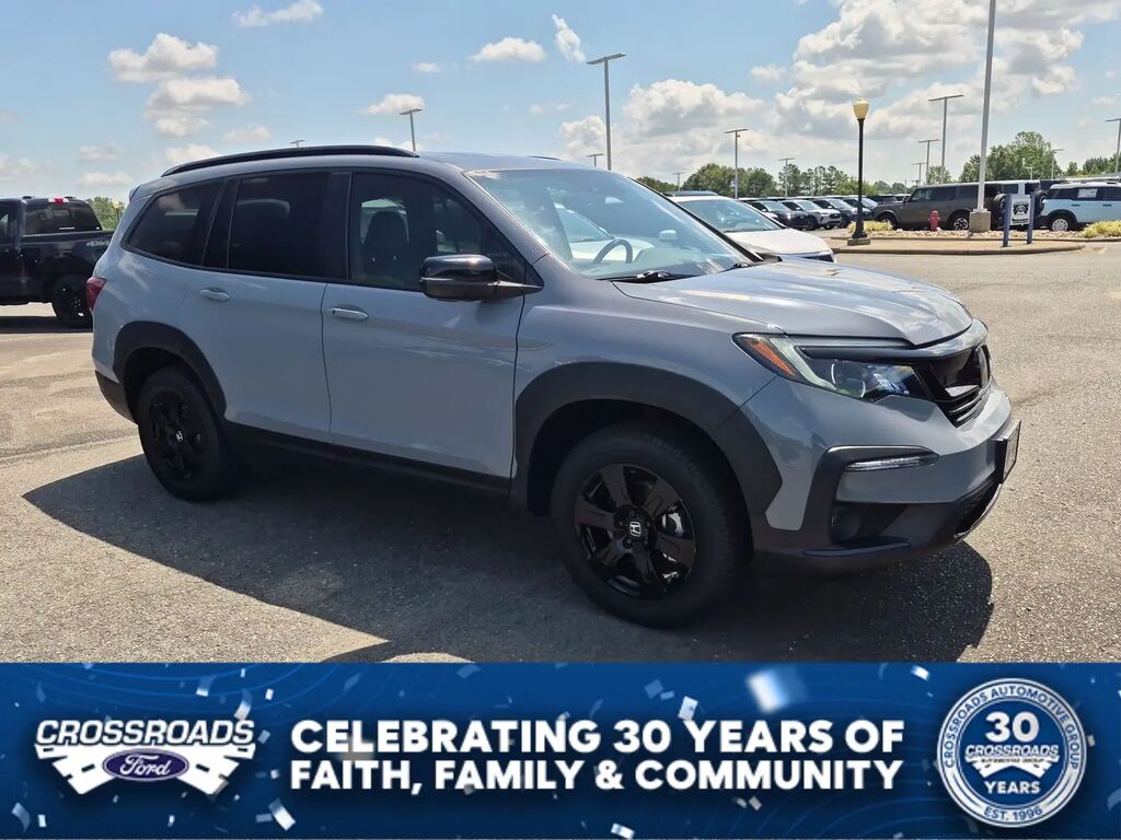 2022 Honda Pilot TrailSport — photo 1 of 14