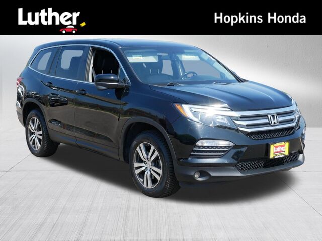 2017 Honda Pilot AWD EX-L with Rear Entertainme
