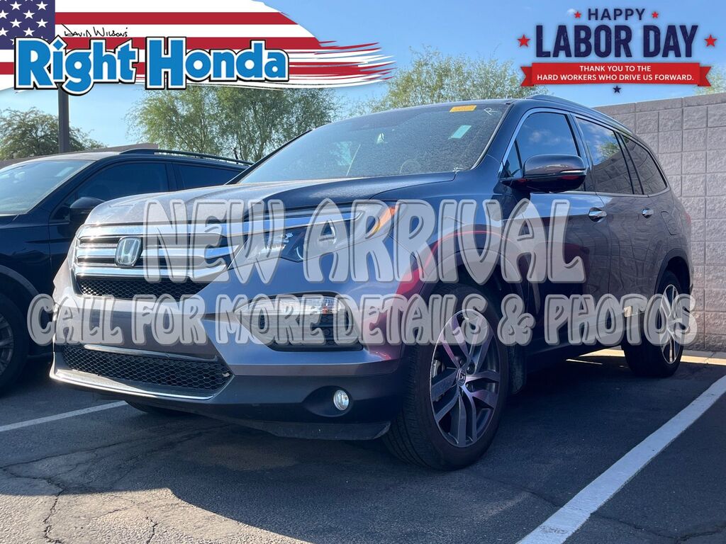 2017 Honda Pilot AWD Touring — photo 1 of 7