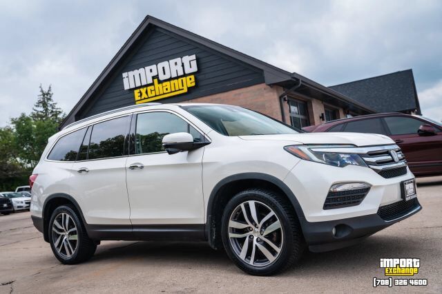 2017 Honda Pilot Touring — photo 1 of 13