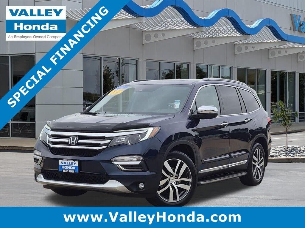 2016 Honda Pilot Touring — photo 1 of 1