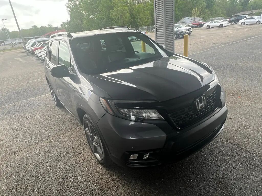 2021 Honda Passport Touring — photo 1 of 12