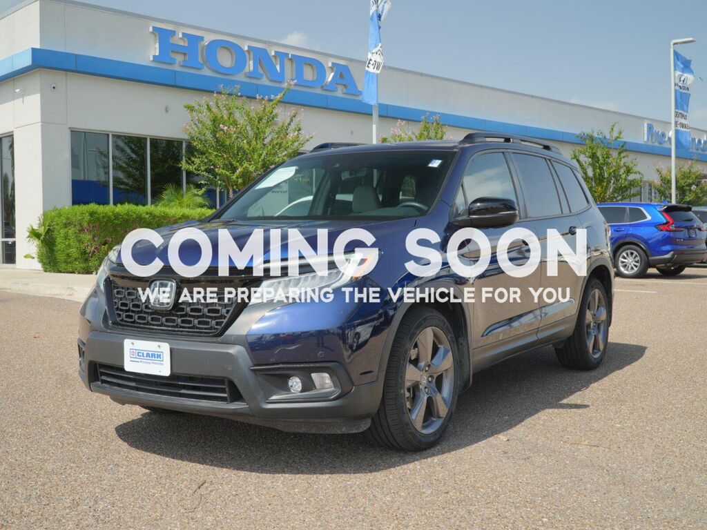 2021 Honda Passport Touring — photo 1 of 13