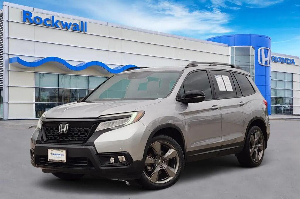 2021 Honda Passport Touring — photo 1 of 13