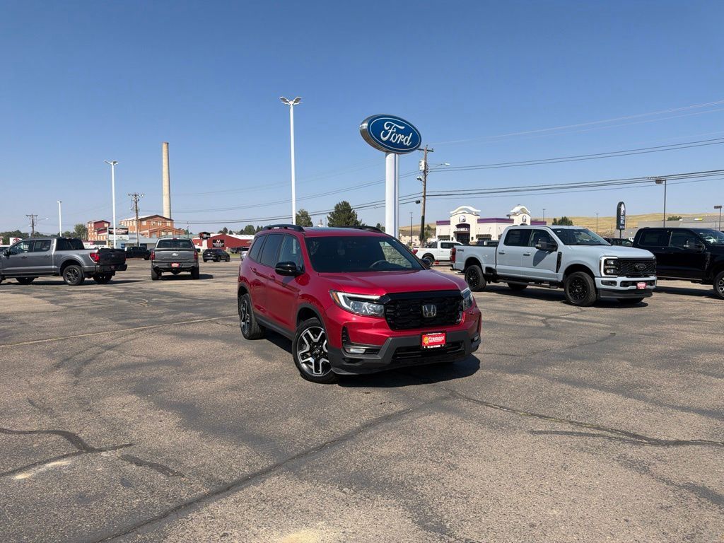 2022 Honda Passport Elite — photo 1 of 13