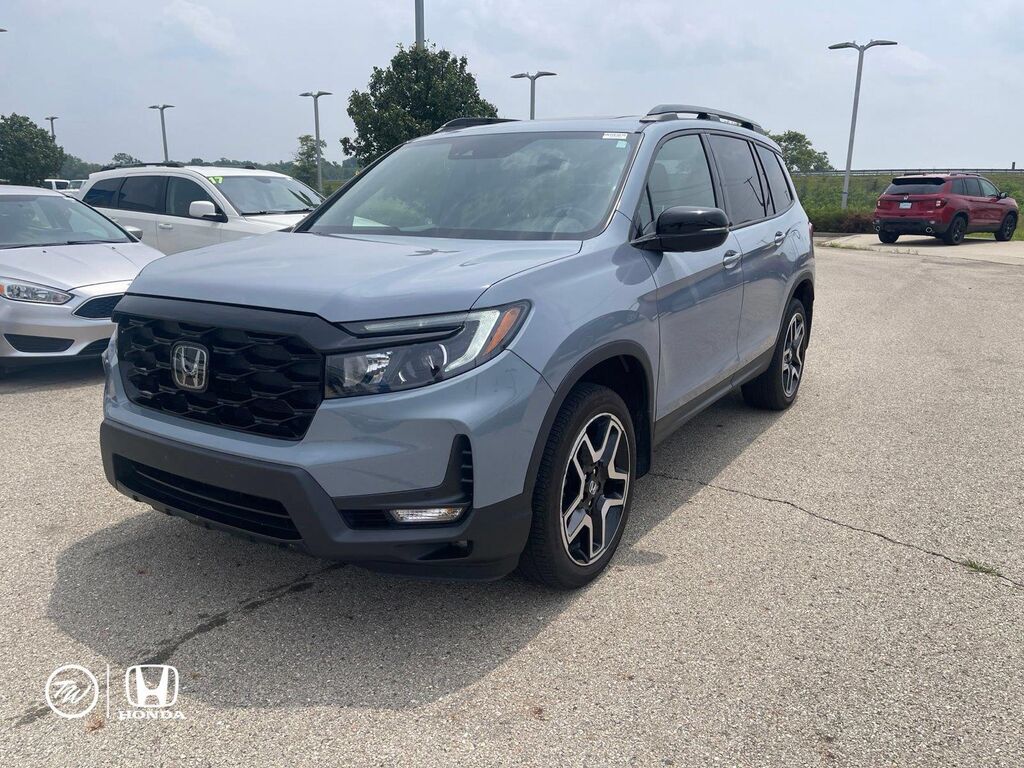 2023 Honda Passport Elite — photo 1 of 13