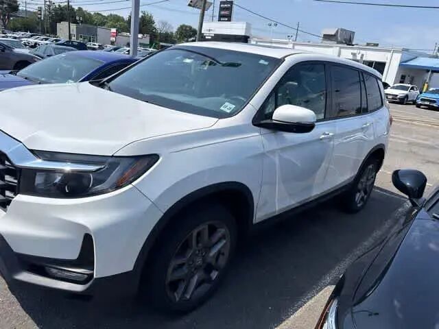2023 Honda Passport EX-L — photo 1 of 13