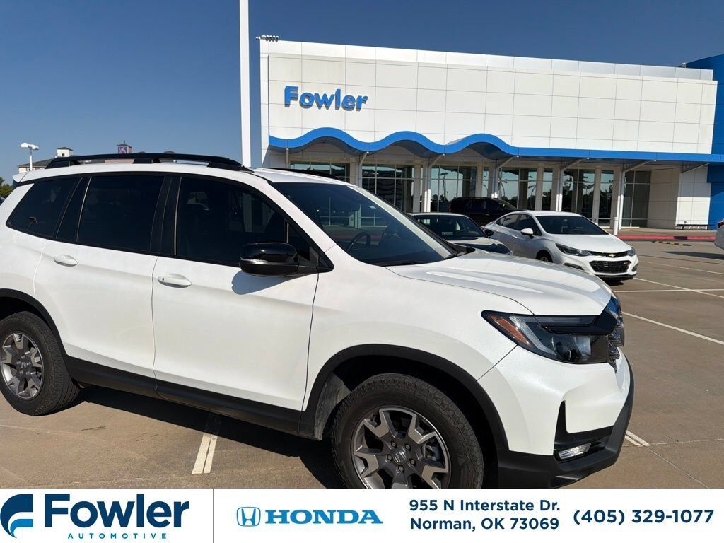 2023 Honda Passport AWD TRAILSPORT — photo 1 of 7