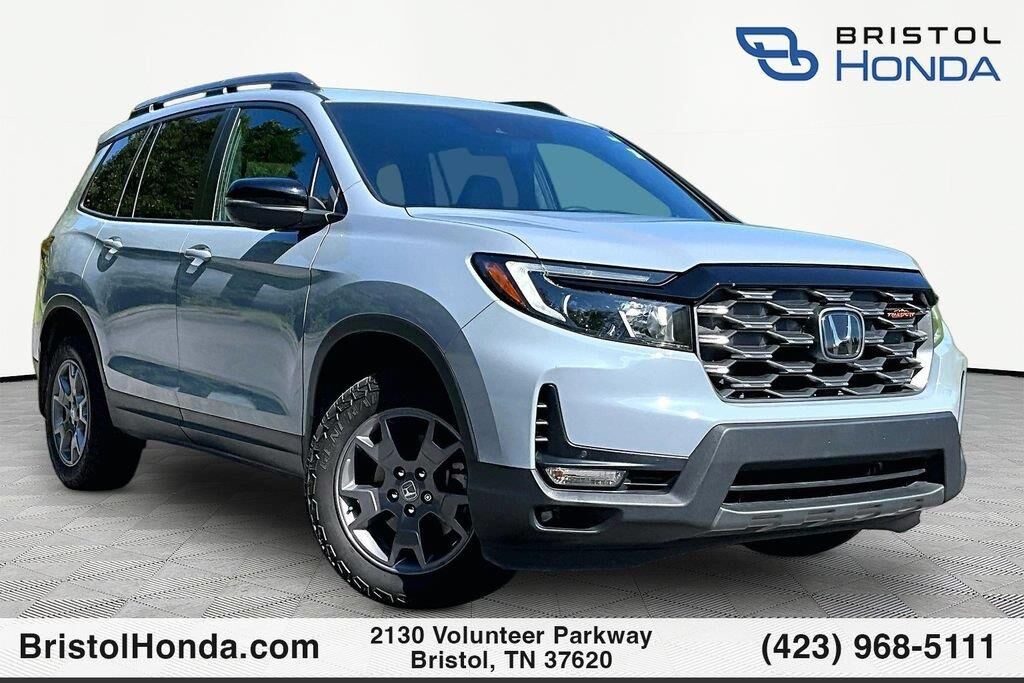 2024 Honda Passport TrailSport — photo 1 of 13