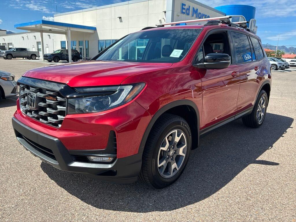 2023 Honda Passport TrailSport — photo 1 of 13