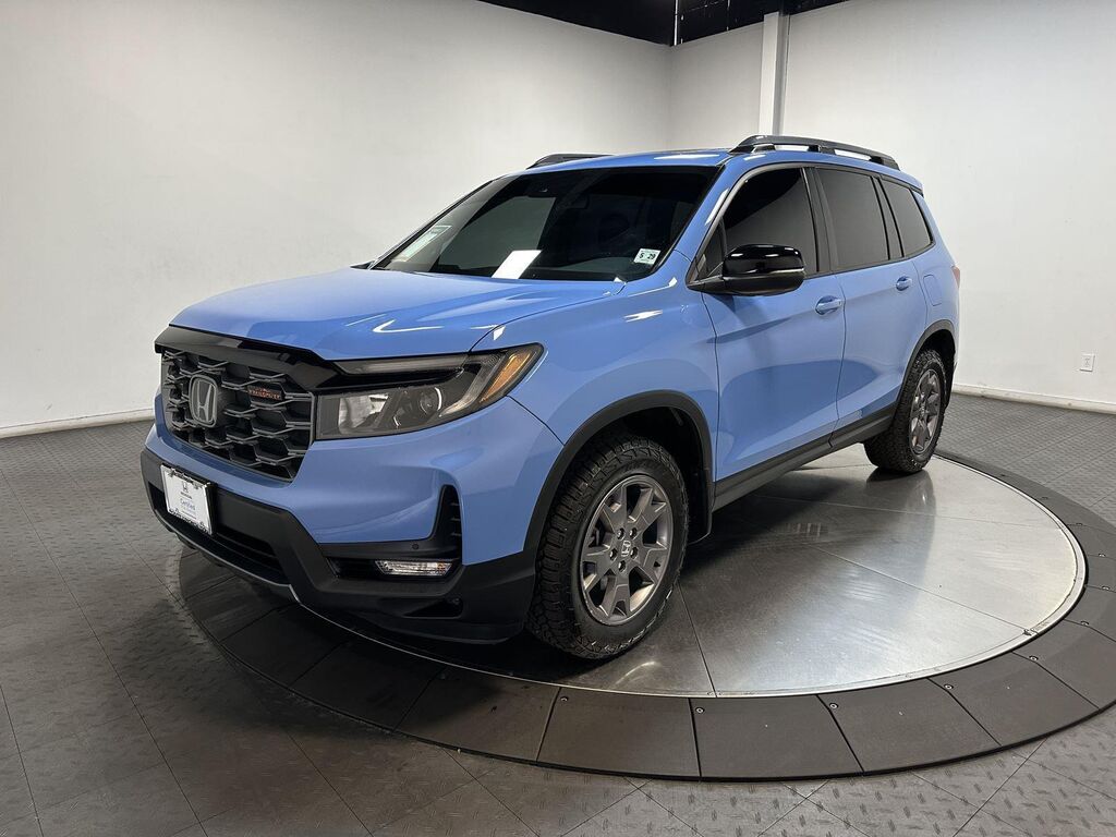 2024 Honda Passport TrailSport — photo 1 of 13